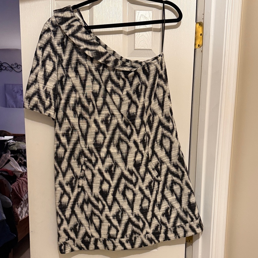 ba&sh Monochrome One-Shoulder Top